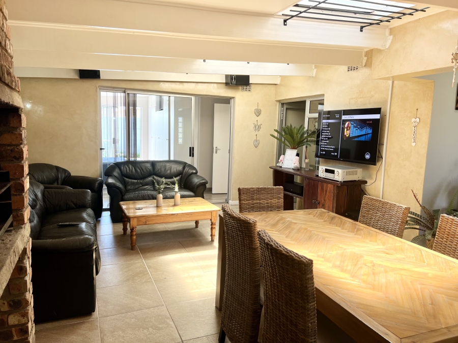 4 Bedroom Property for Sale in Richmond Estate Western Cape